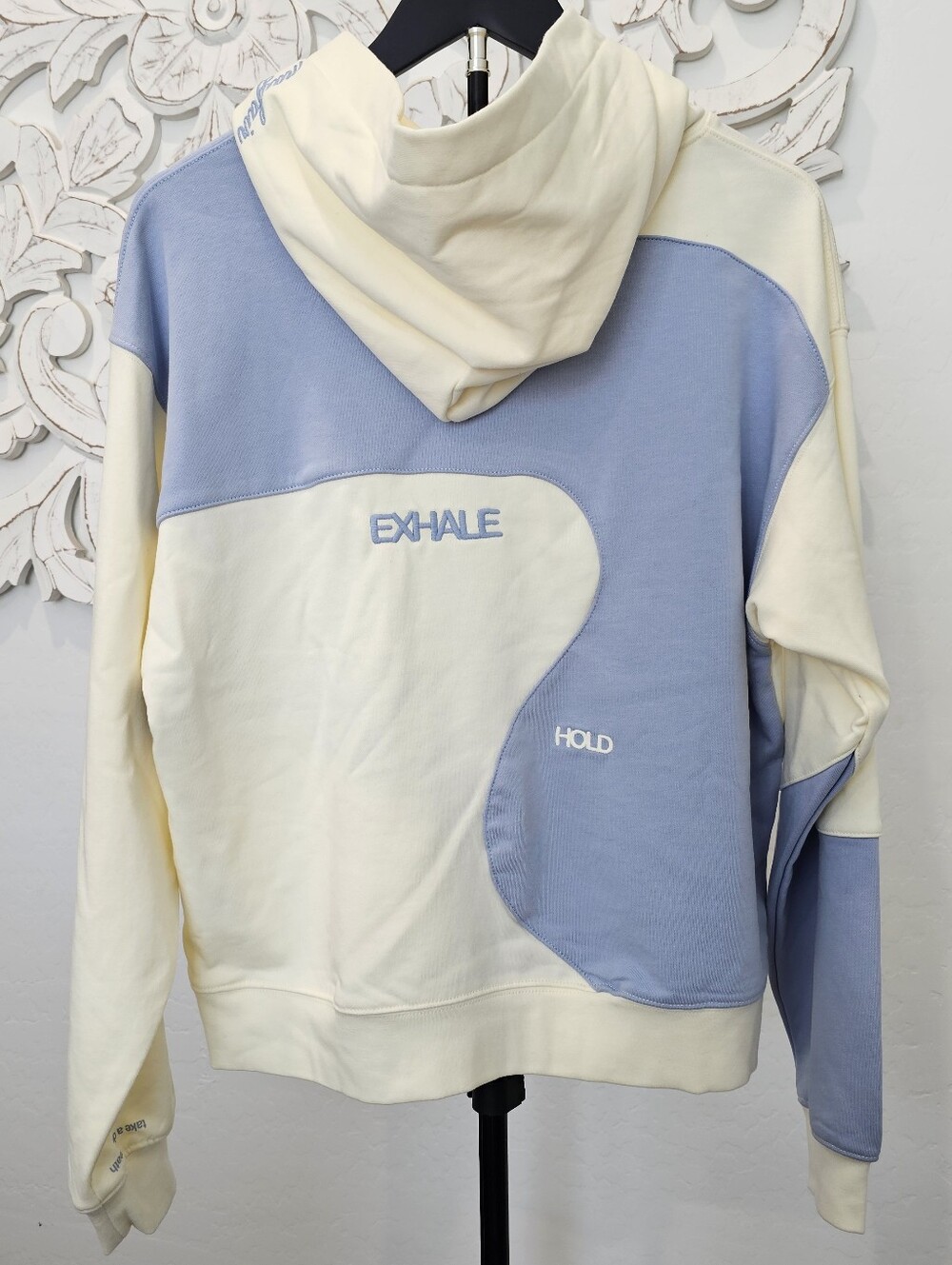 Mayfair Cream & Light Blue 'Inhale' Hoodie & Short Set Women's Sz X-Small NWT - Picture 4 of 13